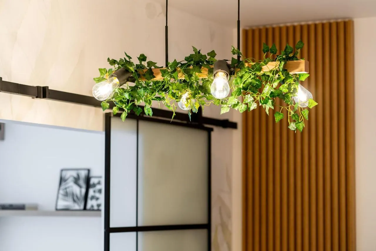 Botanic Nest Panoramic Studio Bucharest 0*,