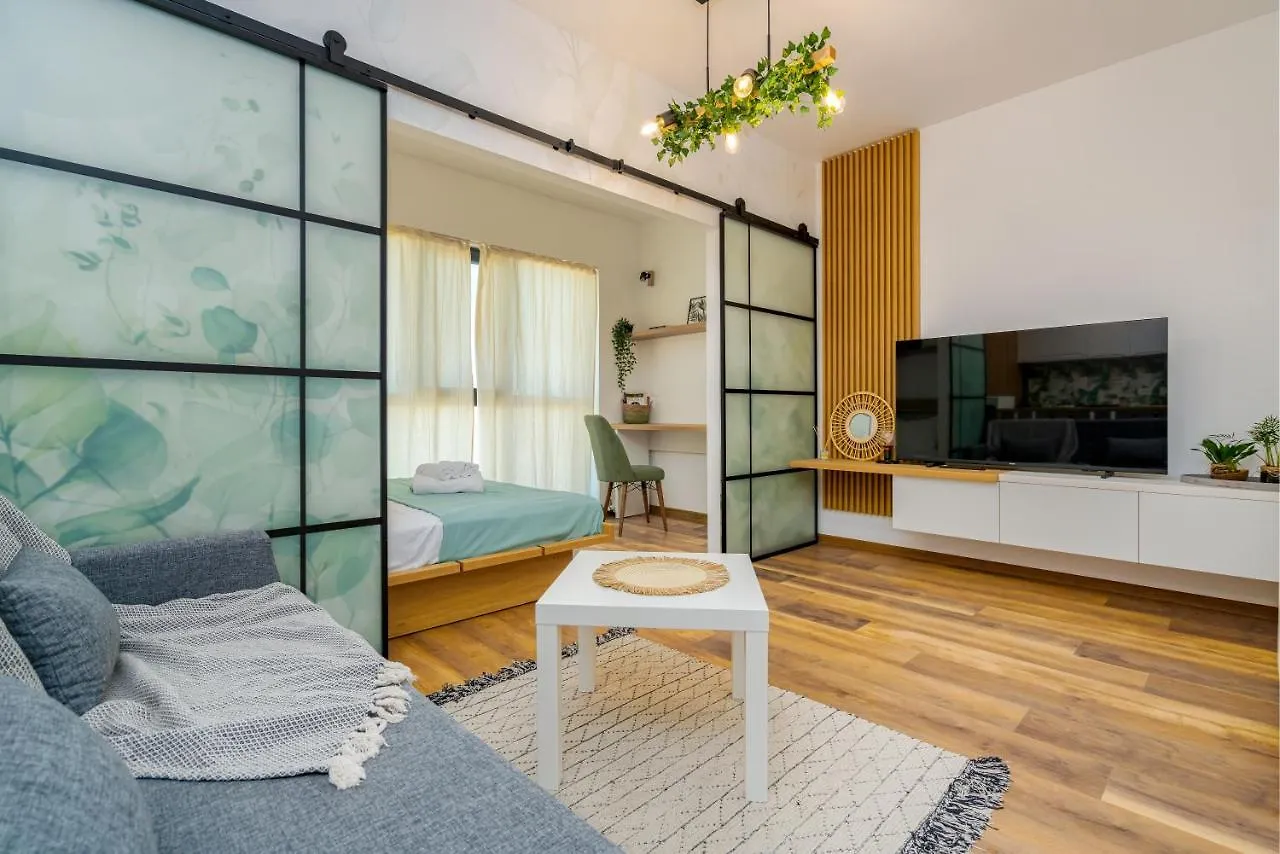 Botanic Nest Panoramic Studio Bucharest 0*,
