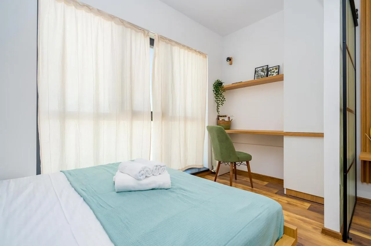 Botanic Nest Panoramic Studio Bucharest 0*,  Romania
